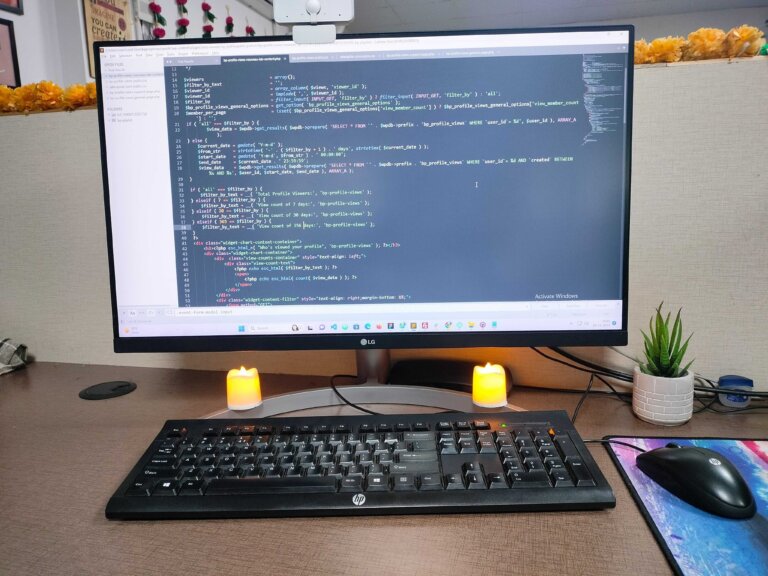 React styling developer desk Developer desk with code on monitor - React styling in 2026